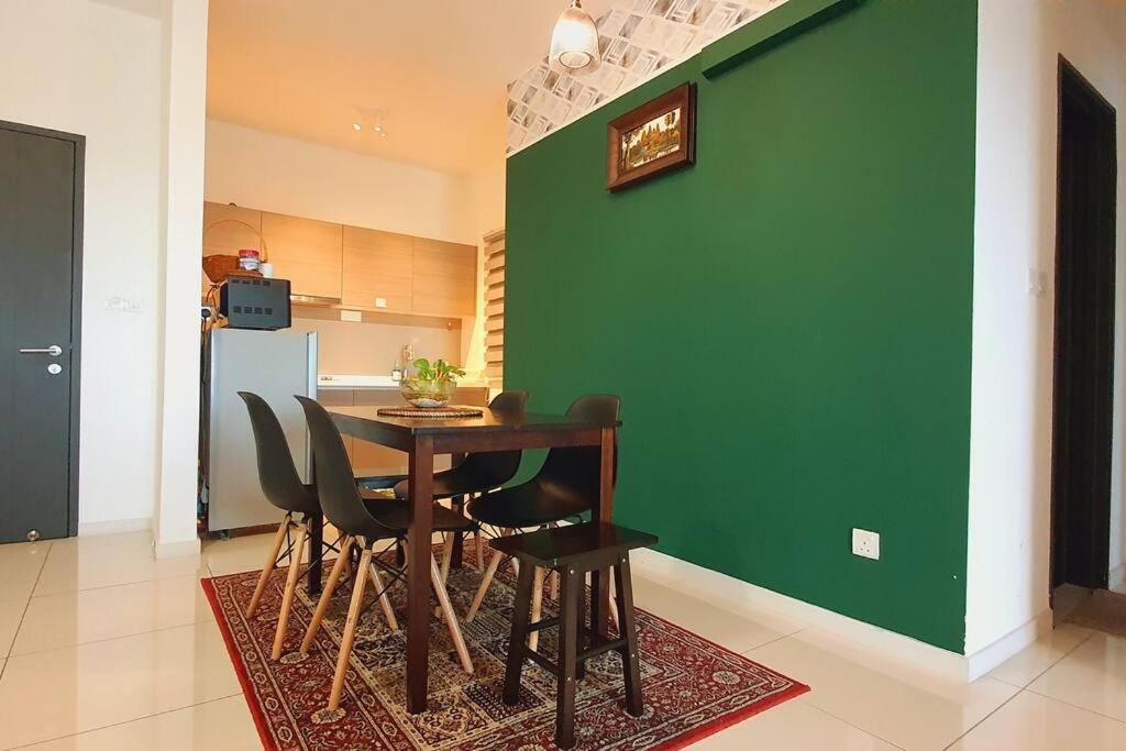 Aldridge Residence Cosy Apt @Emira Residence شاه علام المظهر الخارجي الصورة